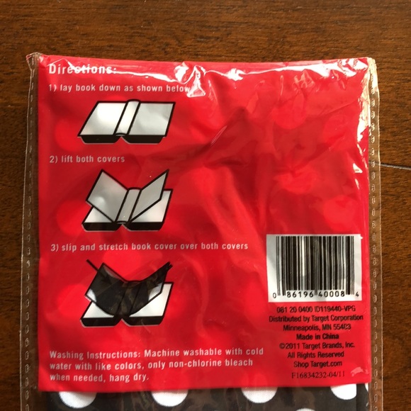 NWT Reusable & Washable Stretchable Bookcover - Picture 3 of 4